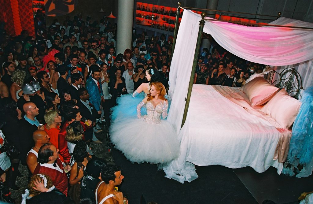 Catherine D'Lish and Dita Von Teese performing together in 2005, by Luisa Ferreira