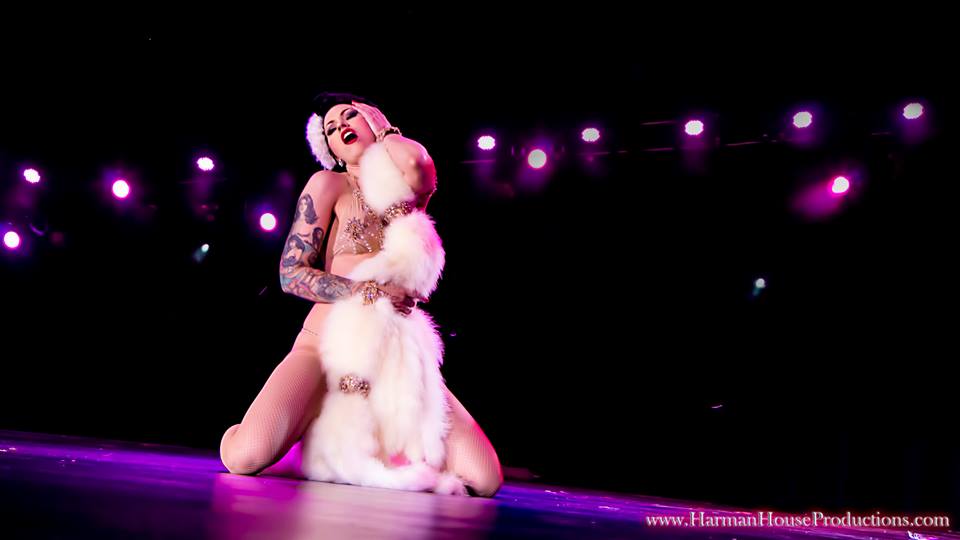 LouLou D’vil performing her winning routine at The Burlesque Hall of Fame W...