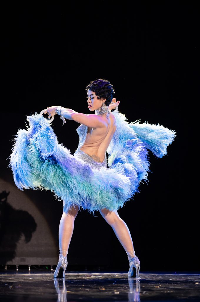 Sweetpea in Titans and Icons of Tease at the Burlesque Hall of Fame Weekender 2026, by SH Photografia