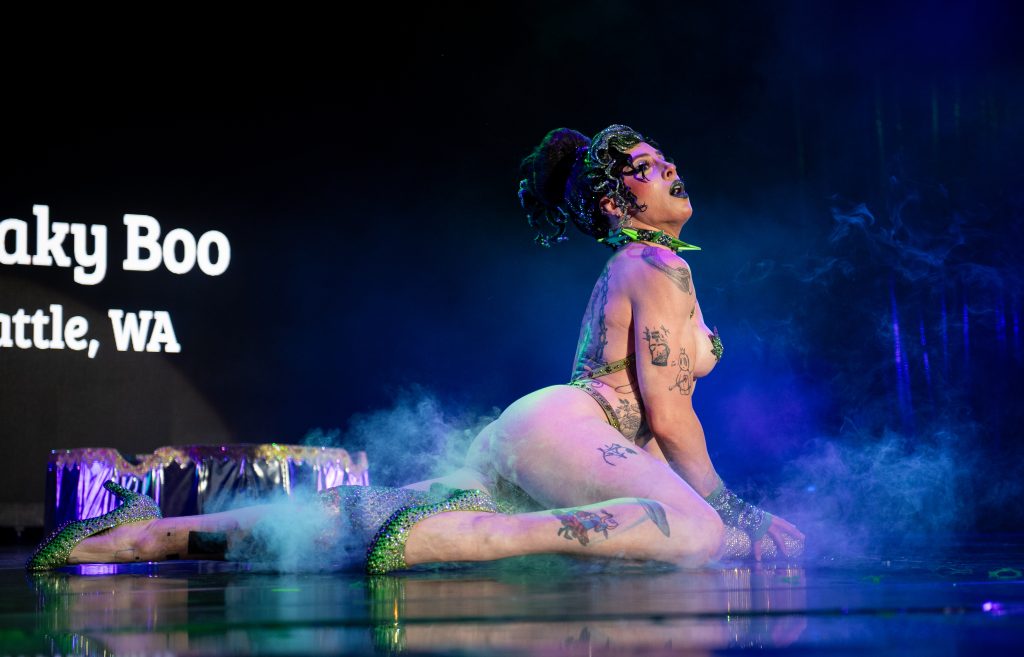Sneaky Boo in the 2026 Movers, Shakers and Innovators showcase at Burlesque Hall of Fame Weekend, by SH Photografia for 21st Century Burlesque.