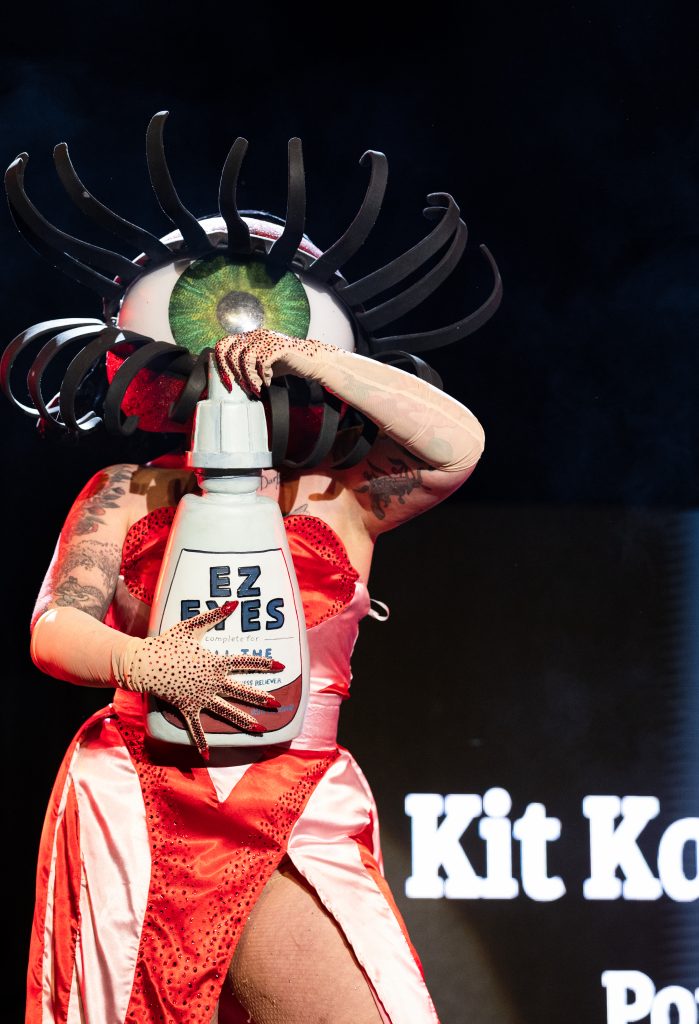 Kit Katastrophic in the 2026 Movers, Shakers and Innovators showcase at Burlesque Hall of Fame Weekend, by SH Photografia for 21st Century Burlesque.