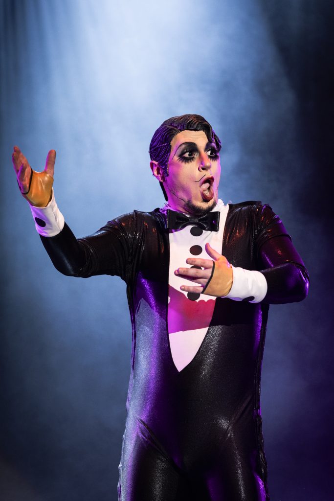 Willy LaQueue in the 2026 Movers, Shakers and Innovators showcase at Burlesque Hall of Fame Weekend, by SH Photografia for 21st Century Burlesque.
