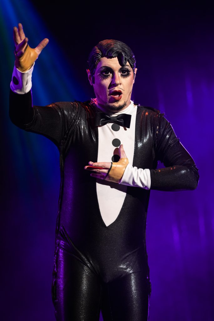 Willy LaQueue in the 2026 Movers, Shakers and Innovators showcase at Burlesque Hall of Fame Weekend, by SH Photografia for 21st Century Burlesque.