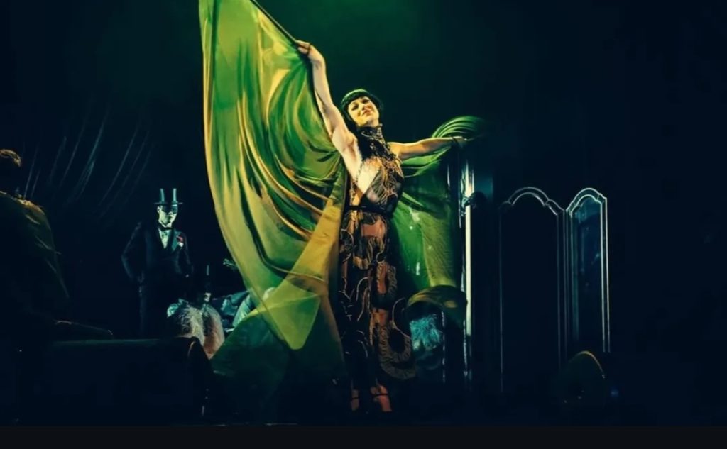 Vicky Butterfly at Big Top Burlesque Kabarett Der Namenlosen