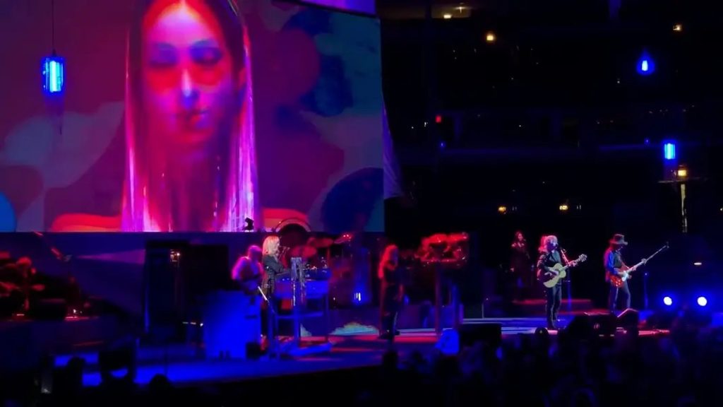 Vicky Butterfly with Fleetwood Mac at Wembley (film by Beggars Velvet)